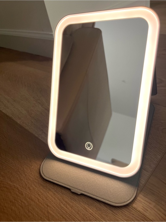 Accessories - Kintion Travel Makeup Mirror, Portable LED Lighted Makeup Mirror - Like New!